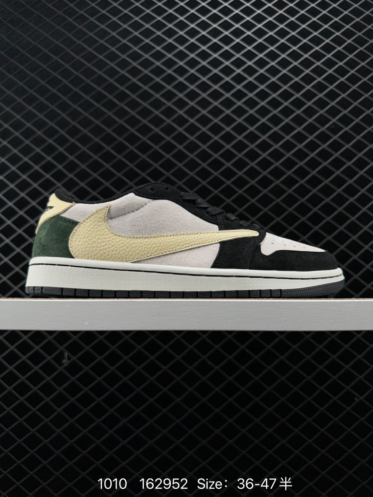 Travis Scott x Air Jordan 1 Low OG Reverse Mocha Travis Scott x Air Jordan 1 Low OG Reverse Mocha